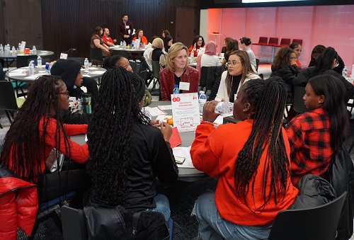 Table full of girls at speed mentoring session